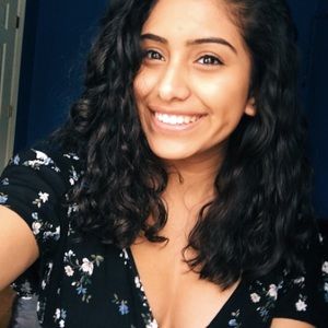 Meet your Posher, Claudia